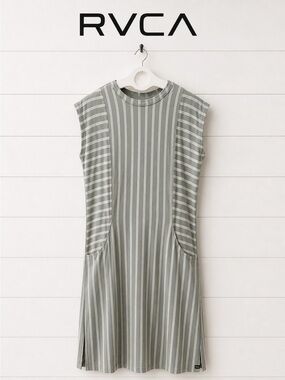 RVCA Green and white dress size L
